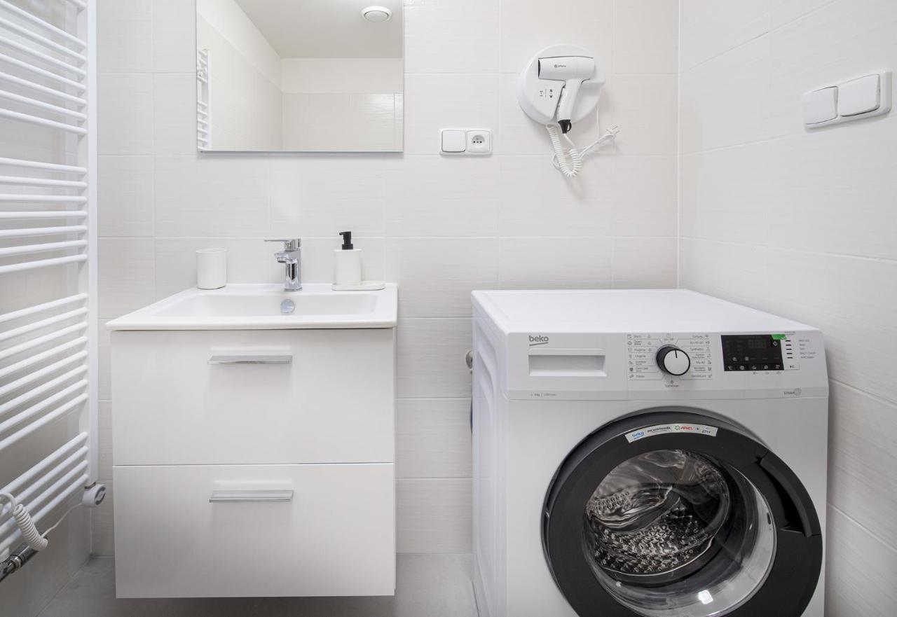 Apartmany Myslivna Остров Экстерьер фото